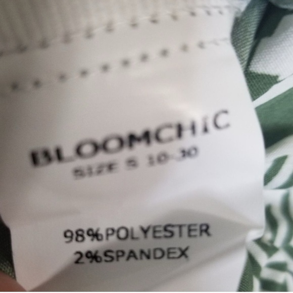 BloomChic Plus Size 2XL Green Striped Jumpsuit us18-20 - Picture 5 of 5